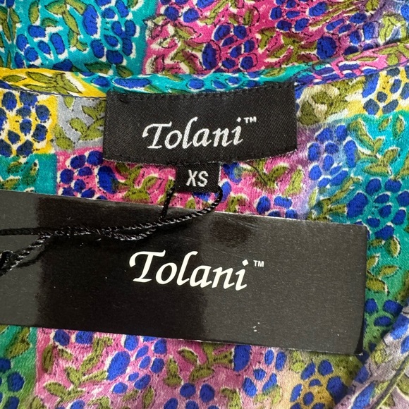 ❤️* NWT RETAIL:  $98.00  TOLANI SILK BLOUSE   PERFECT for SPRING/SUMMER  XSMALL - Picture 8 of 9